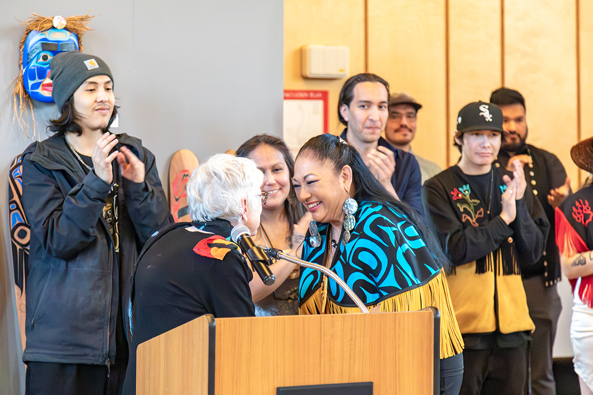 Una-Ann receives an award at the 2025 Freda Diesing Honouring Our Ancestors Art Show